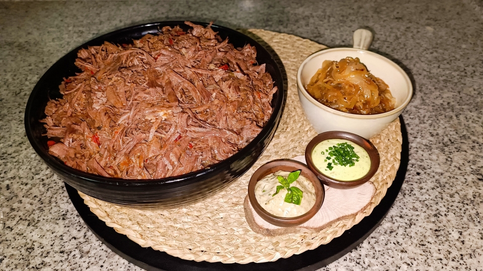 Carne desmechada ????! Cocinada y sellada al vacio.