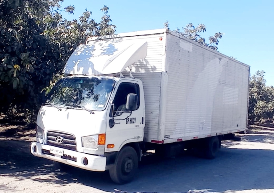 En venta hyundai hd65, por cambio de rubro, conversable