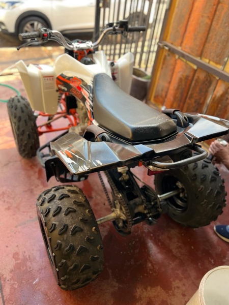 Vendo cuadrimoto tor 250 raptor