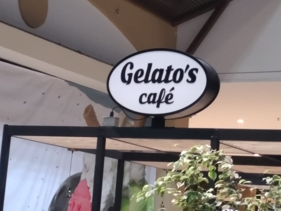 Letreros 3 d y cajas de luz publicitaria