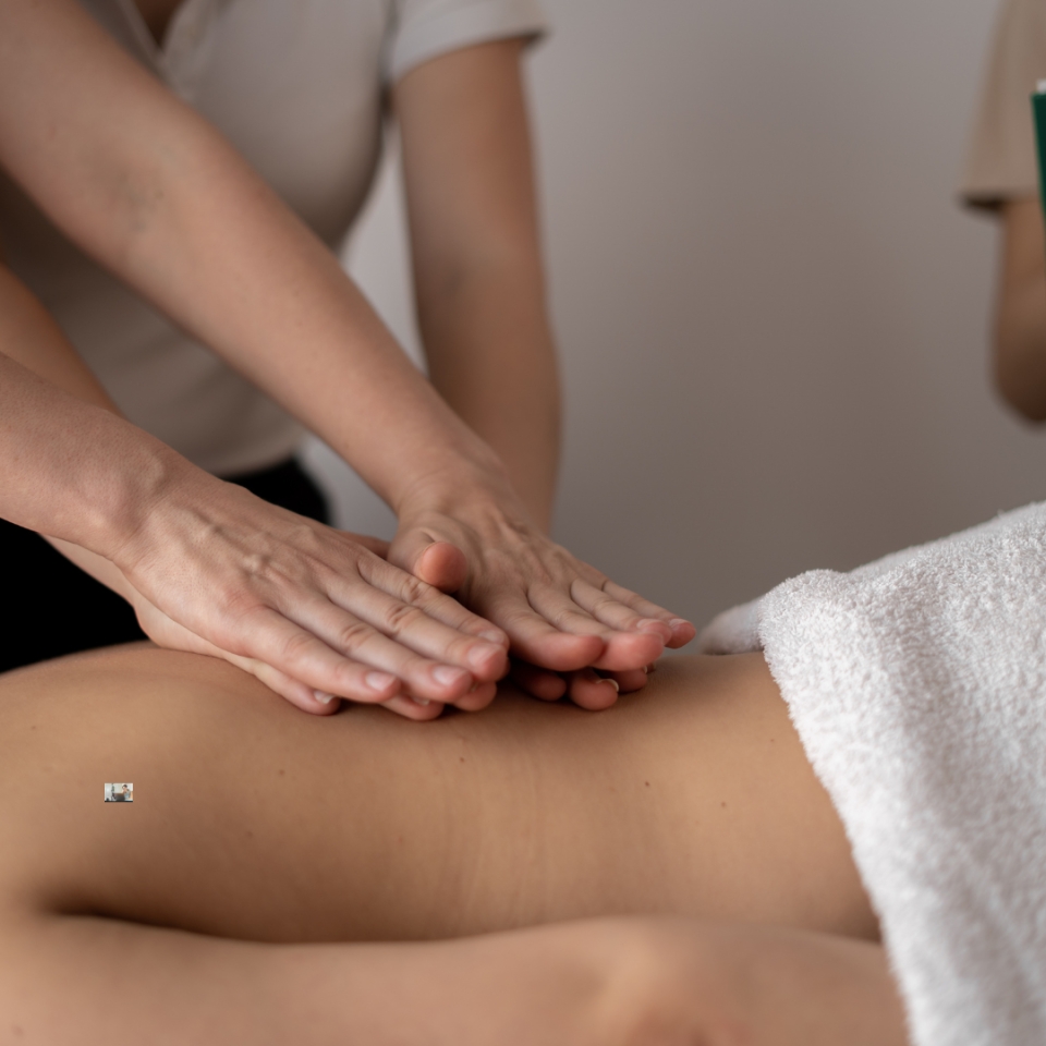 Relájate y Renueva tu Energía con un Masaje de Relajación