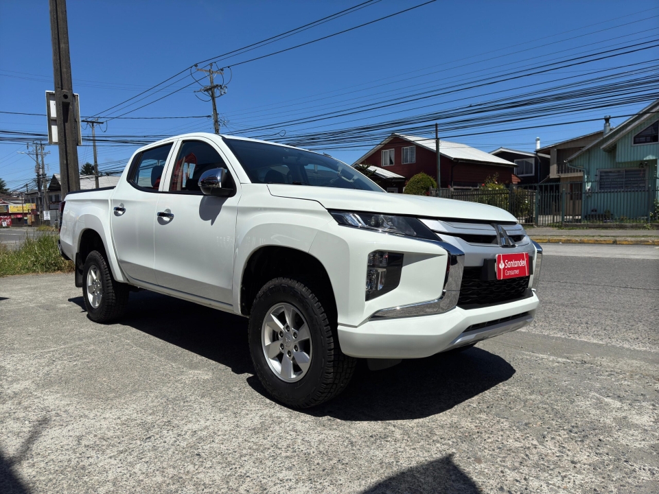 se vende mitsubishi katana l200 2023