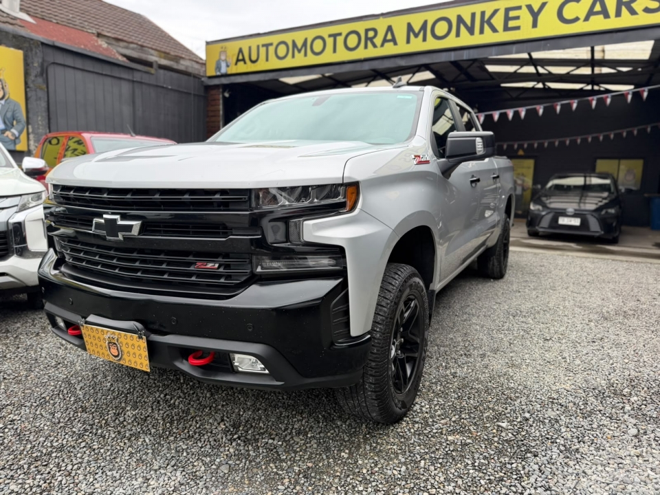 SILVERADO LT TRAIL BOSS Z71 4X4 BENCINA 5.3 V8